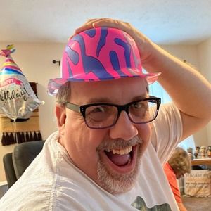 Meet your Posher, Scott